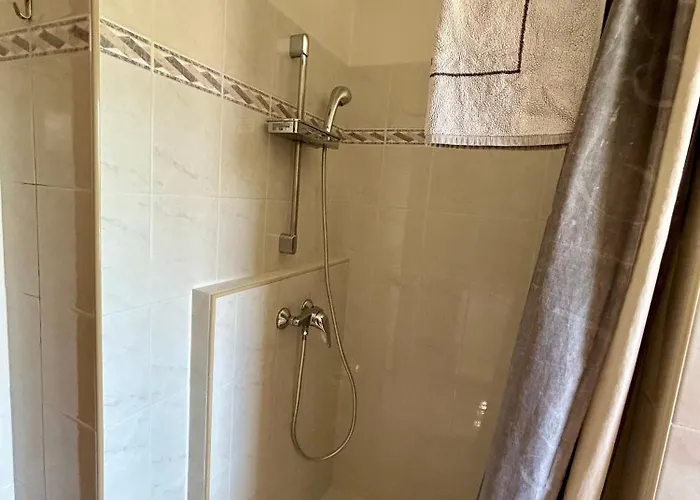 Les Ondes - Terrasse Rdc Calme Parking Proche *